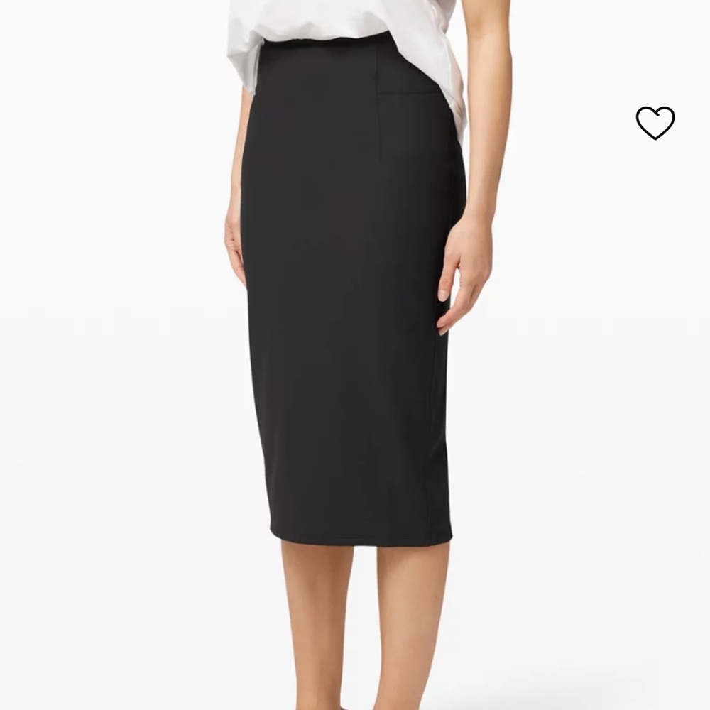 Lululemon stretchy pencil skirt